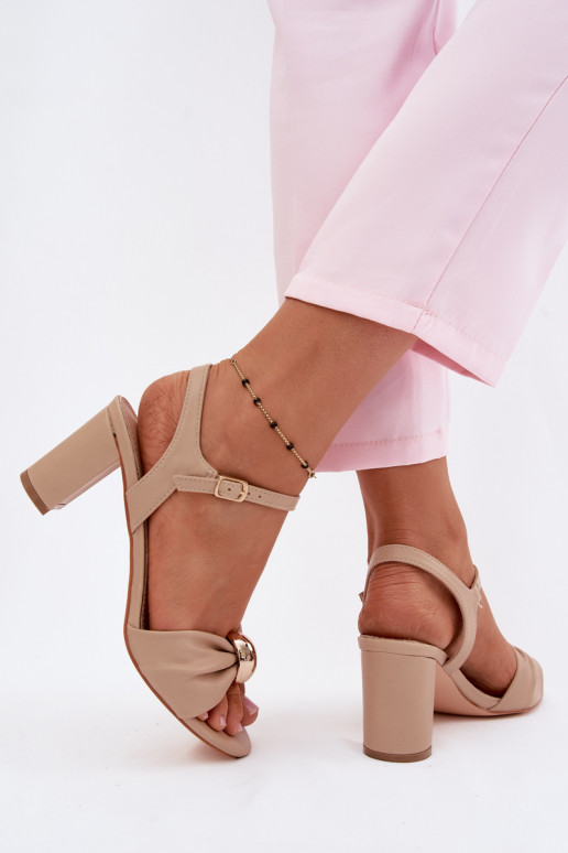 Dames sandalen van faux leather met hakken in zandkleur Spella