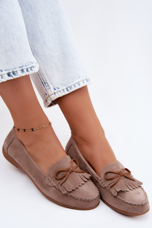 Dames mocassins van faux suede in zandkleur Vantae