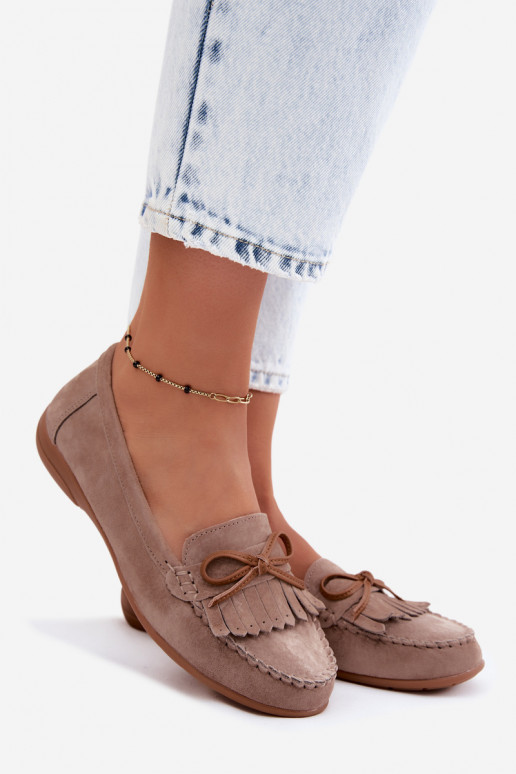 Dames mocassins van faux suede in zandkleur Vantae