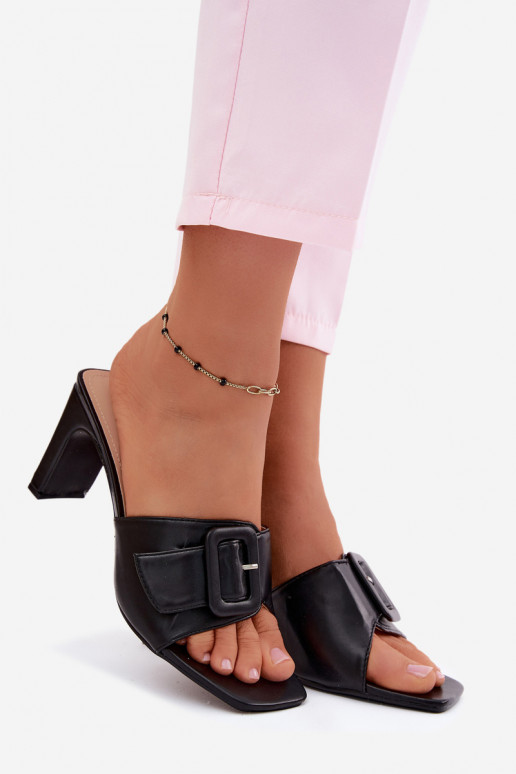 Dames slippers met hakken, ornamenten en gespen in zwarte kleur Vinceza 22-20159