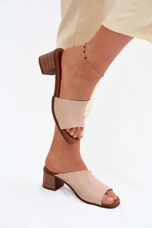 Leren slippers met hak in zandkleur Tai turiciejka E7395-04