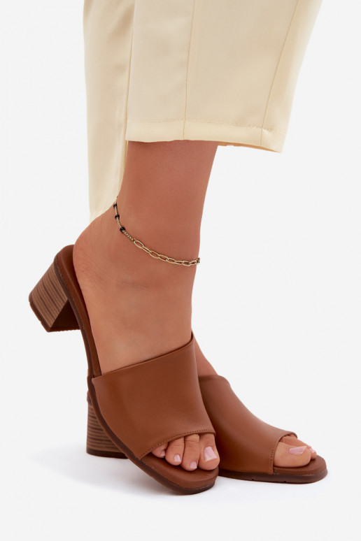 Leren pantoffels Dames met hakken Het heeftciejka E7395-29 bruine kleur