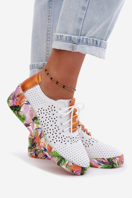 Wit-oranje dameschoenen met uitsnijdingen en een platform Artiker 56C1802