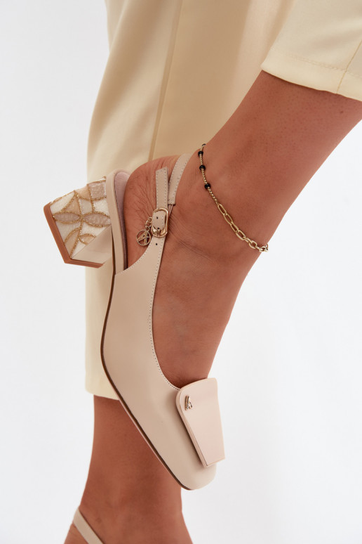 Leren schoenen met hakken en ornamenten Artiker 58C0672 zandkleur