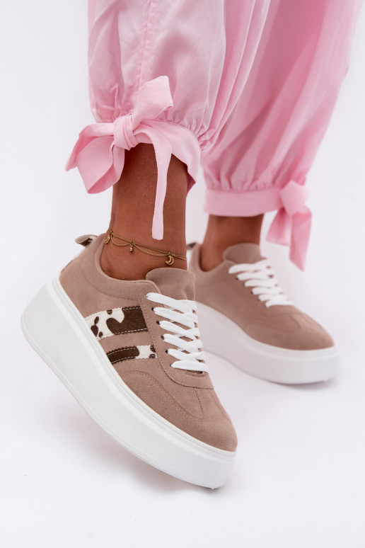 Platform sneakers van zandkleurig faux suede Averin