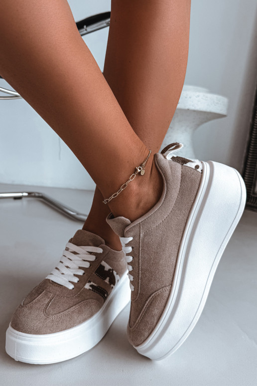Platform sneakers van zandkleurig faux suede Averin