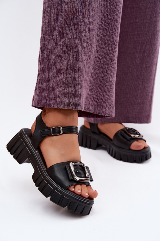 Dames sandalen op platform met gespen Vinceza 79611, zwarte kleur