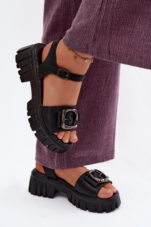 Dames sandalen op platform met gespen Vinceza 79611, zwarte kleur