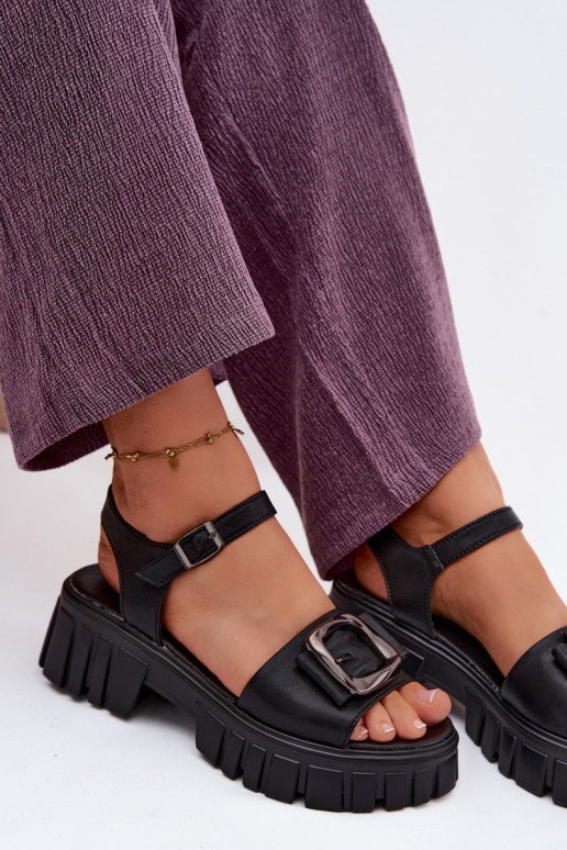 Dames sandalen op platform met gespen Vinceza 79611, zwarte kleur