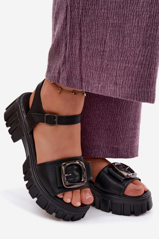 Dames sandalen op platform met gespen Vinceza 79611, zwarte kleur