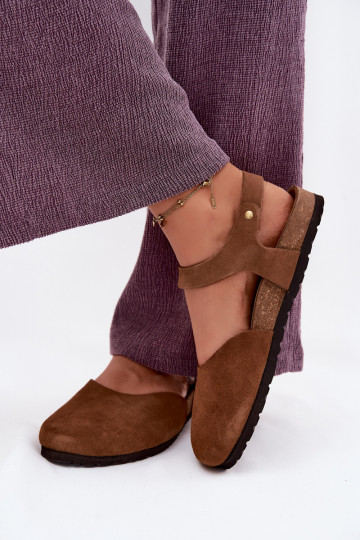 Leren suède sandalen met gesloten neuzen Tai turiciejka H7365-02 bruin