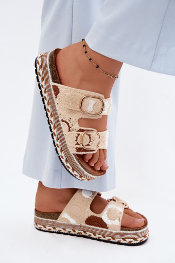 Glimma gehaakte slippers met platform en gespen in zandkleur