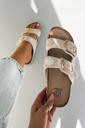 Glimma gehaakte slippers met platform en gespen in zandkleur 2