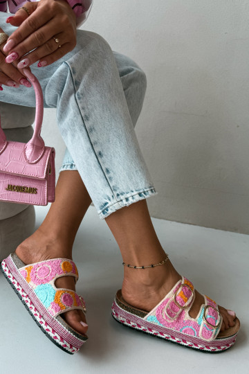 Glimma gehaakte slippers met platform en gespen in roze 2