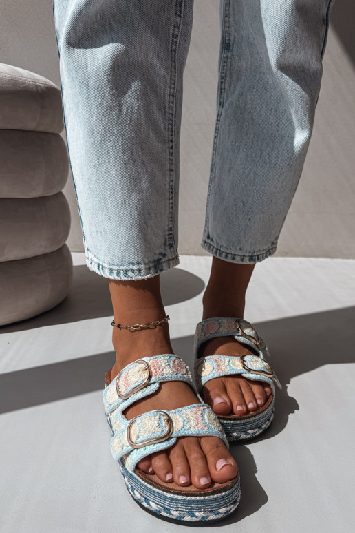Glimma gehaakte slippers met platform en gespen in blauw