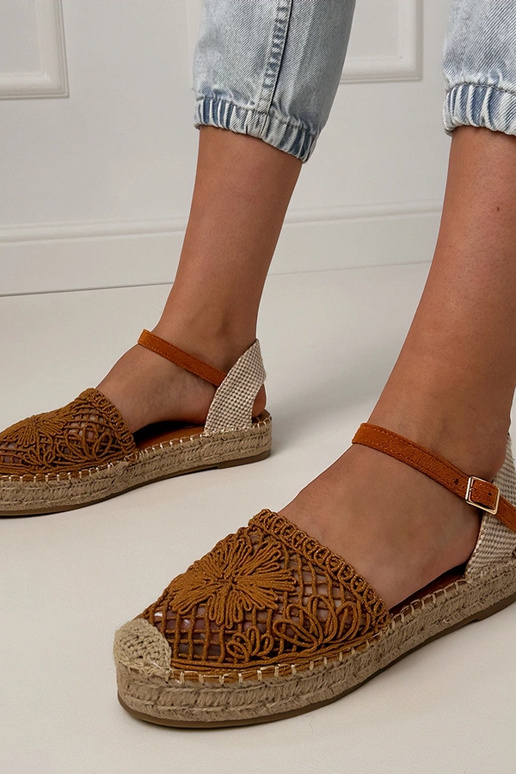 Bruine geperforeerde espadrille sandalen Santos