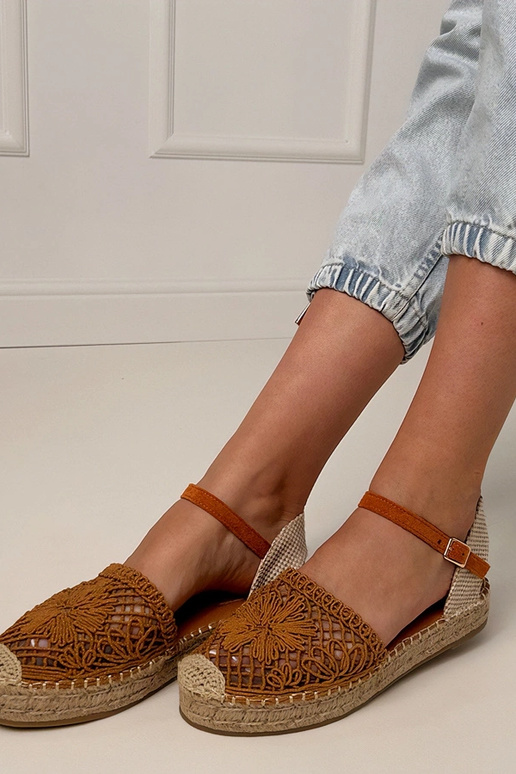 Bruine geperforeerde espadrille sandalen Santos