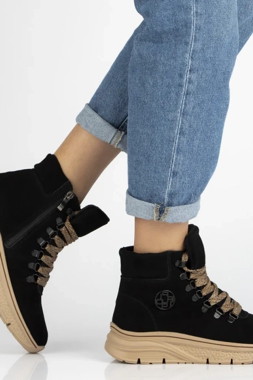 Zwarte enkellaarsjes van natuurlijk suede met decoratieve veters Grega