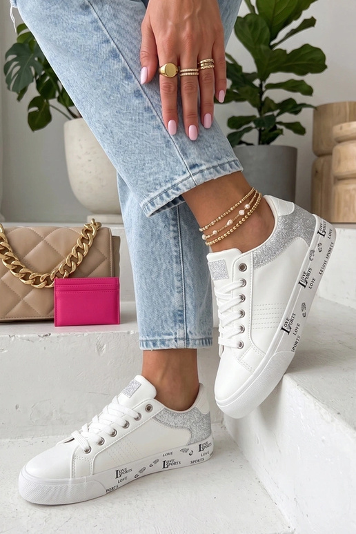 Witte sneakers met decoratieve inzetstukken Layla