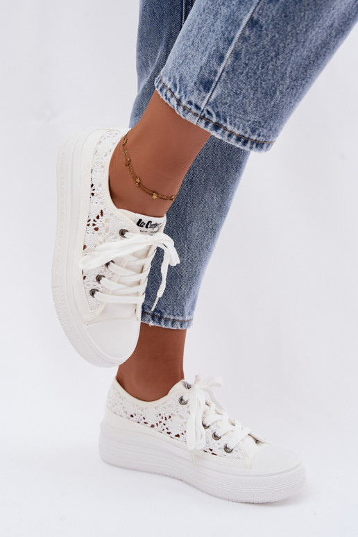 Witte casual schoenen met platform en uitsnijdingen Lee Cooper LCIN-26-44-4485