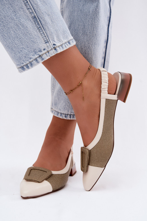Dames sandalen met decoratieve gespen zandkleur