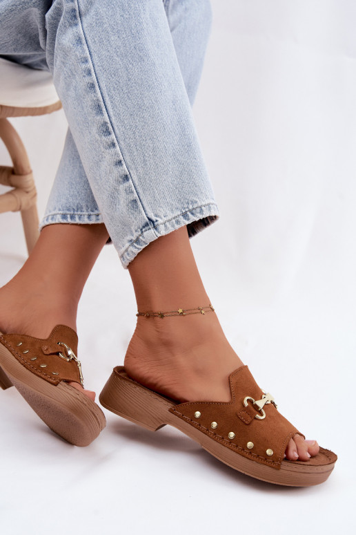 Dames slippers van kunstsuède Inblu TF0002KU bruine kleur