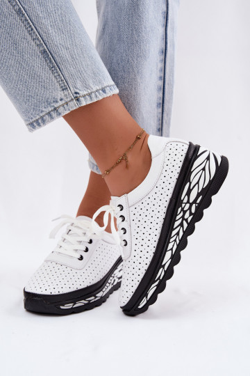 Witte dameschoenen met uitsnijdingen en platform Morra