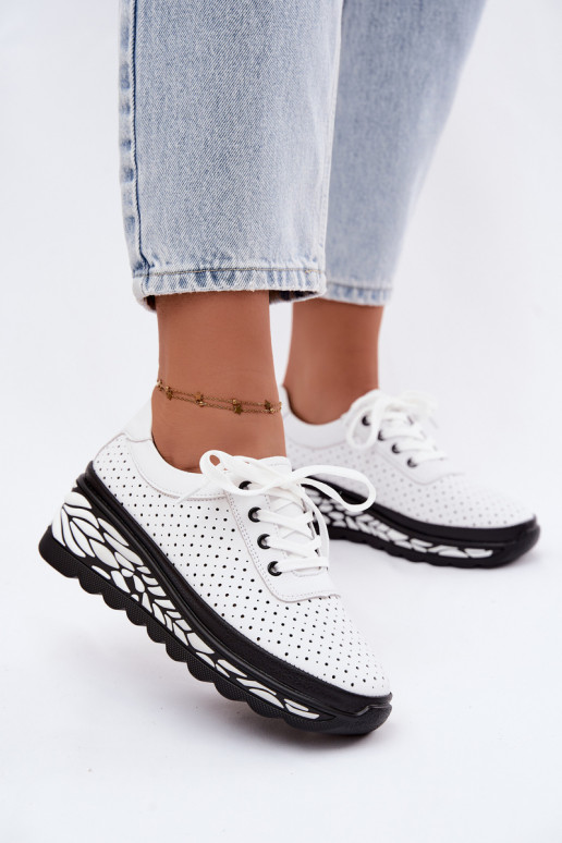 Witte dameschoenen met uitsnijdingen en platform Morra