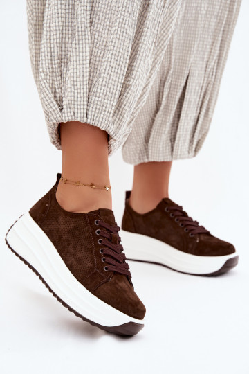 Chocoladekleurige dames sneakers van faux suede met platform Inaya