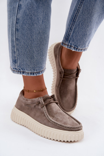 Klei kleurige dameschoenen van faux suede met platform Jamila