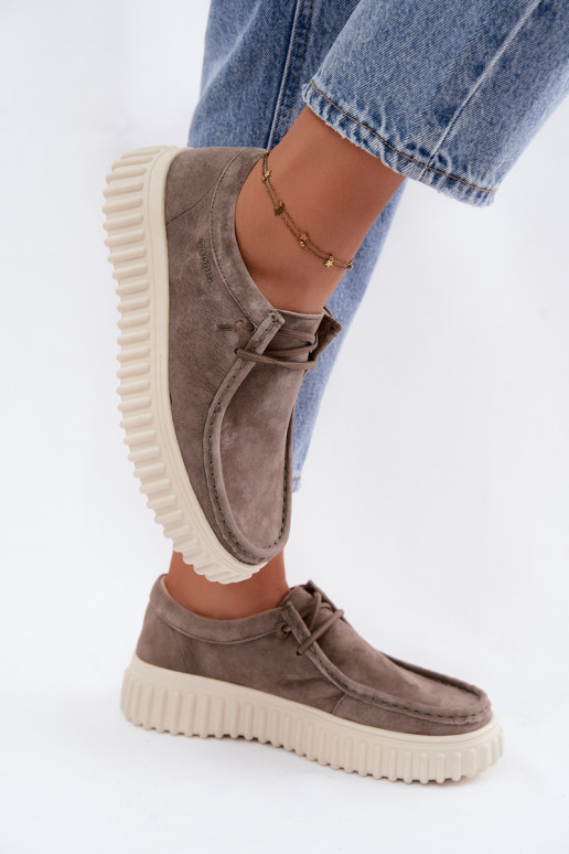 Klei kleurige dameschoenen van faux suede met platform Jamila