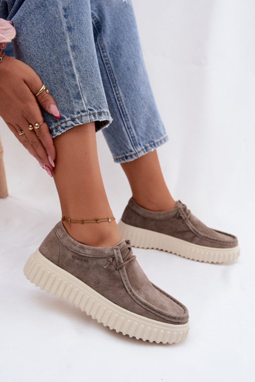 Klei kleurige dameschoenen van faux suede met platform Jamila
