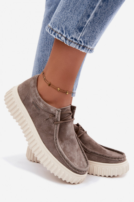 Klei kleurige dameschoenen van faux suede met platform Jamila