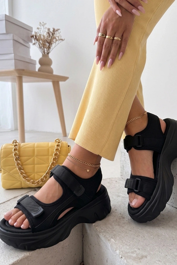 Abigail zwarte chunky sandalen