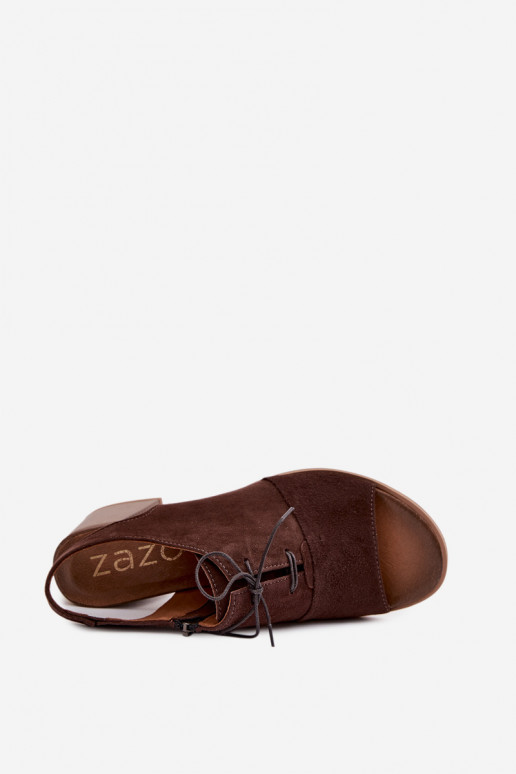 Elegante leren hoge hakken met stijlvolle details Zazoo 40523 in chocolade kleur