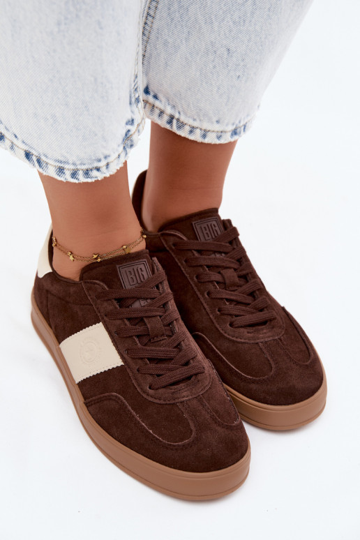 Sneakers voor dames van faux suede Big Star UU274008 in chocolade kleur