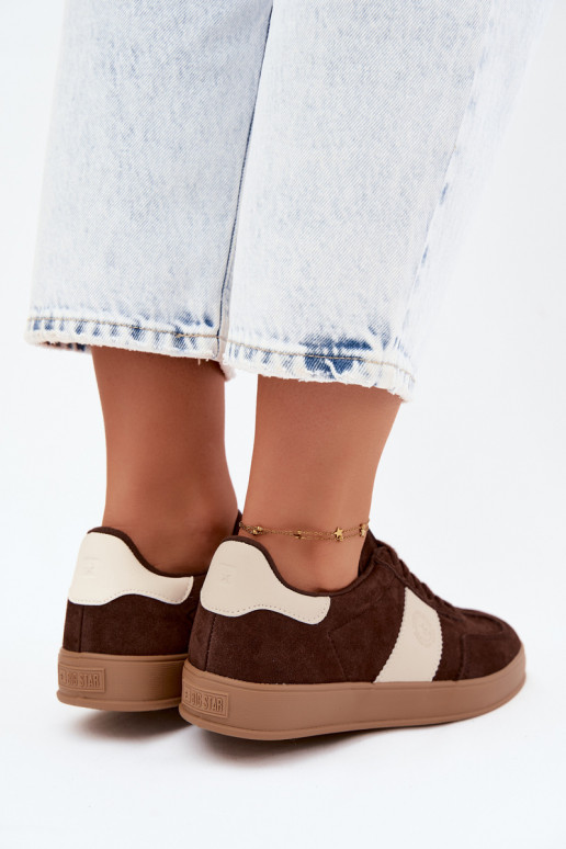 Sneakers voor dames van faux suede Big Star UU274008 in chocolade kleur