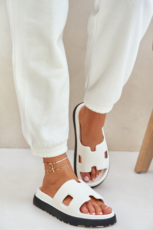 Witte lichte slippers met uitsparingen Neladith