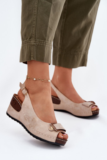 Zand- en gouden lichte platformsandalen Comfort Shoes Efravia 2