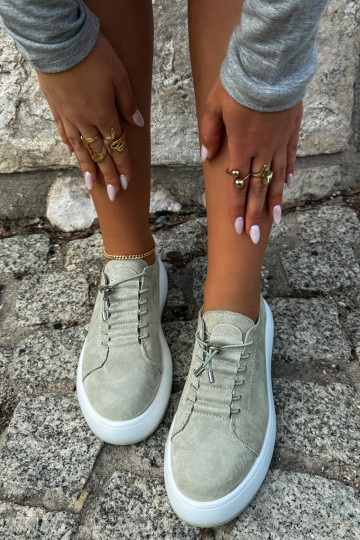 Beige platformsneakers van faux suede Blushy 2