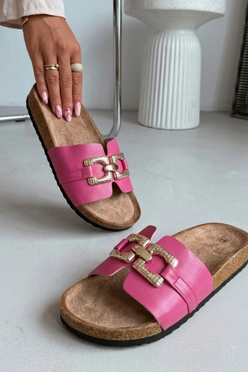 Roze klompen met decoratieve gesp Rachele 2