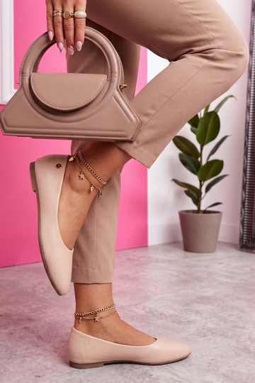 Beige ballerina's met zachte binnenzool Corra