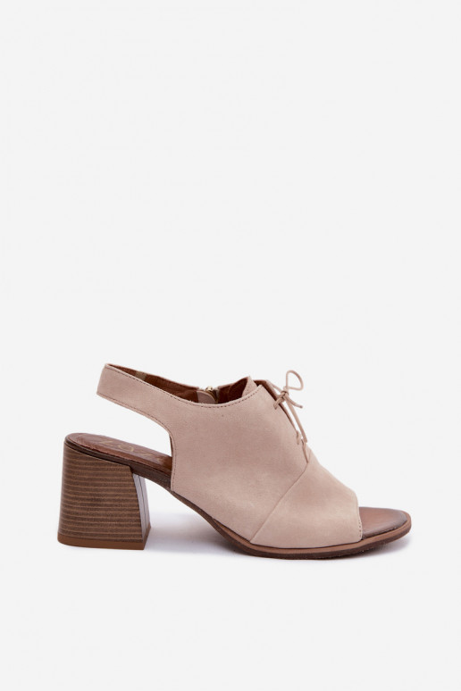 Ivoor elegante suède hoge hakken met stijlvolle details Zazoo 40523