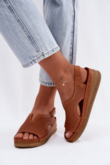 Bruine geperforeerde dames sandalen met platform Tai turiciejka L4494-29 2