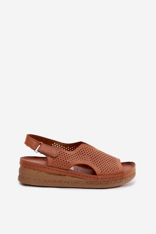 Bruine geperforeerde dames sandalen met platform Tai turiciejka L4494-29