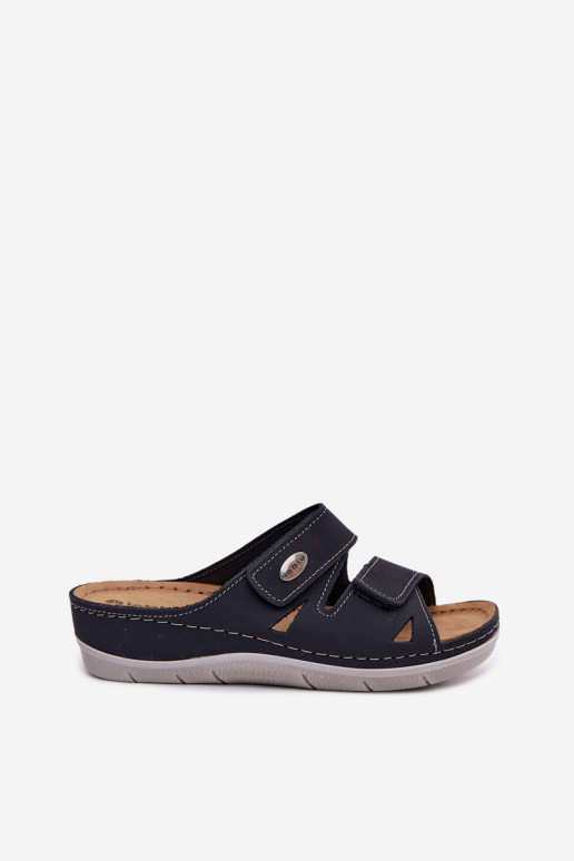 Donkerblauwe dames leren slippers met plakkende sluitingen Inblu OE0001GU