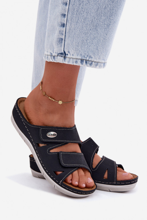 Donkerblauwe dames leren slippers met plakkende sluitingen Inblu OE0001GU
