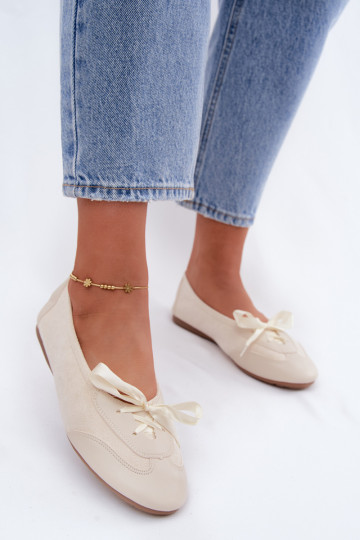Ivory sportieve ballerina's met stijlvolle details Peonia