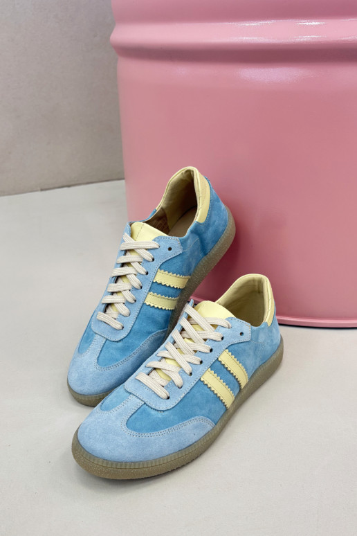Lichtblauwe suède sneakers Zazoo N1068