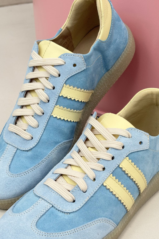 Lichtblauwe suède sneakers Zazoo N1068